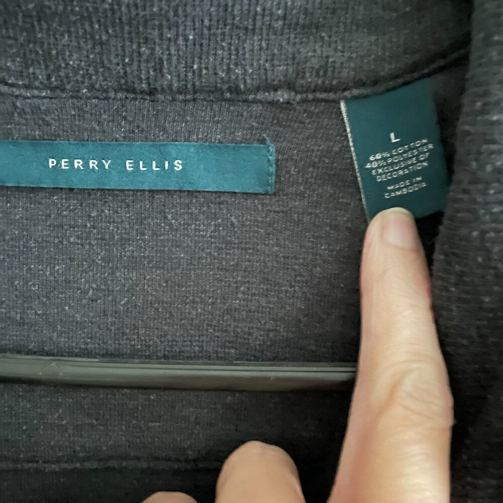 2/$25.00 Perry Ellis Zip Up Sweater L - Picture 2 of 3